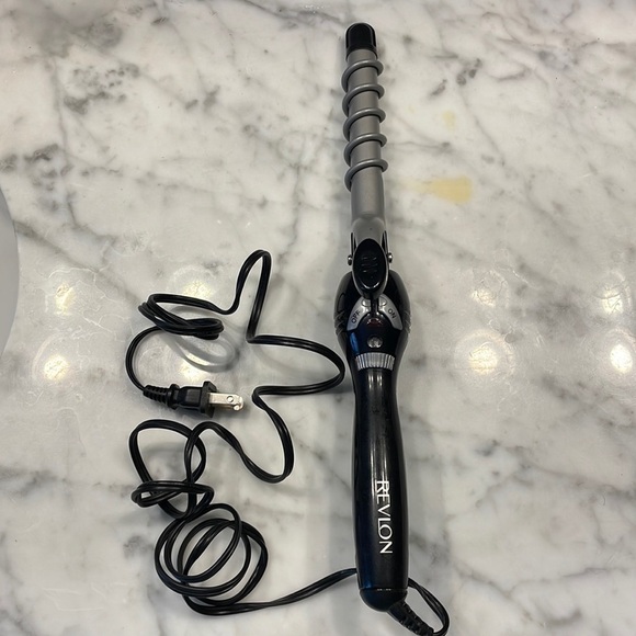 Revlon Other - Revlon Perfect Heat 3/4 Inch Spiral Curling Iron Hair Styling Tool Model RV068